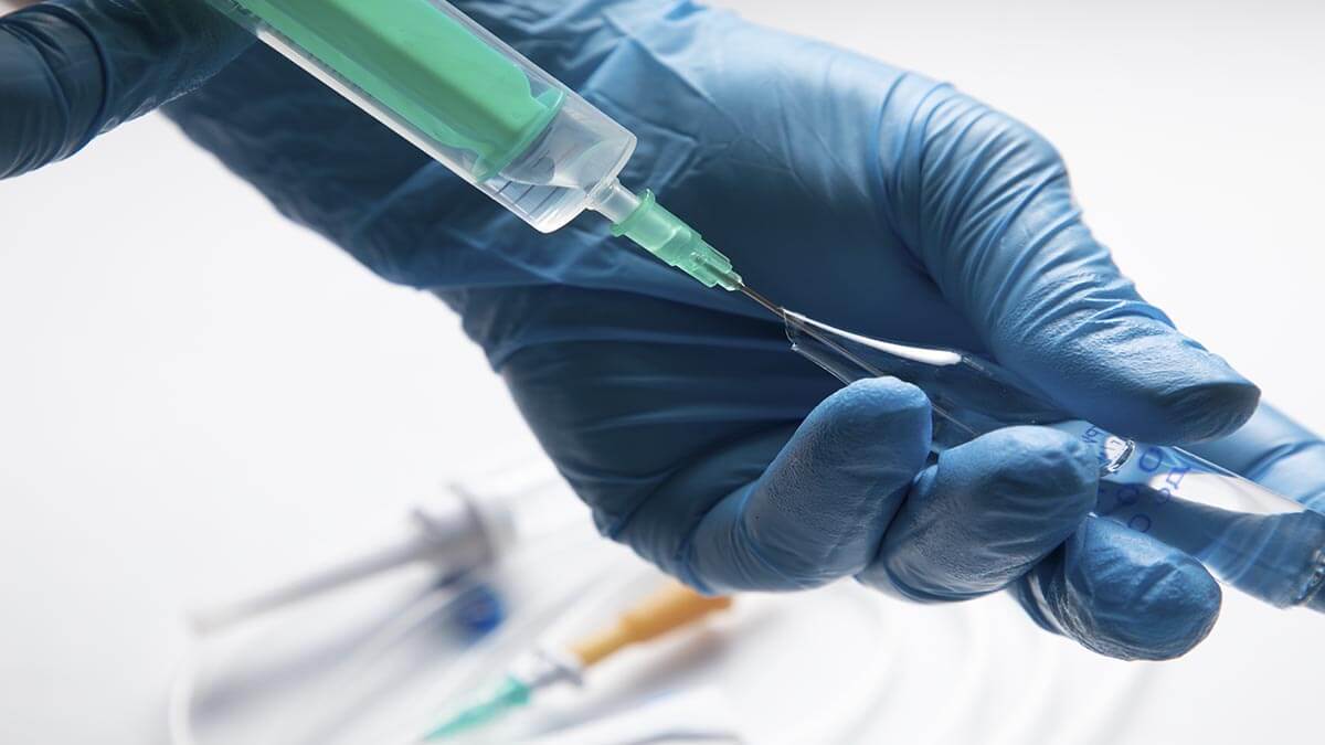 Argentina y México producirán vacuna de la Universidad de Oxford