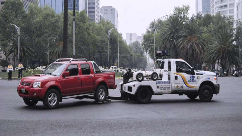 ¿Qué necesito para sacar mi auto del corralón?